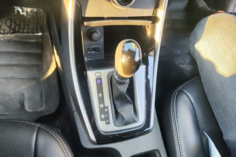 Used Hyundai Elantra (5th Generation / Langdong) 2016 1.6L Automatic Prestige Model