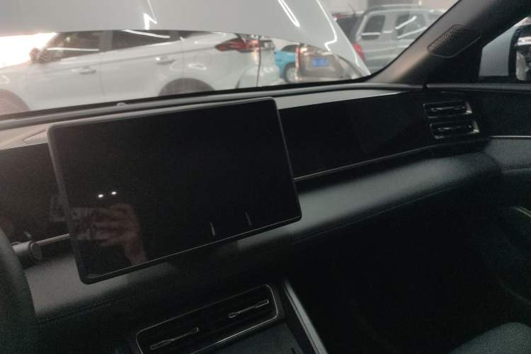 Used BYD Qin L 2025 DM-i Smart Drive 80KM Leading Model