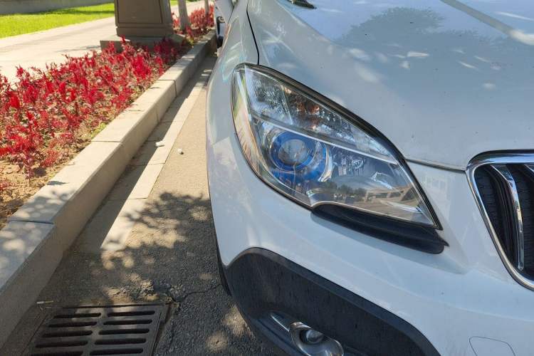 Used Buick Encore 2015 1.4T Automatic Two-Wheel Drive Urban Leading Model Right Front Headlight
