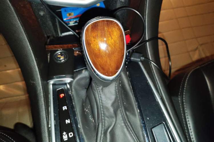 Used Cadillac SRX 2013 3.0L Luxury Model Gear Lever