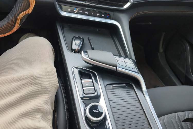 Used CHANGAN UNI-T 2022 1.5T Luxury Edition Gear Lever