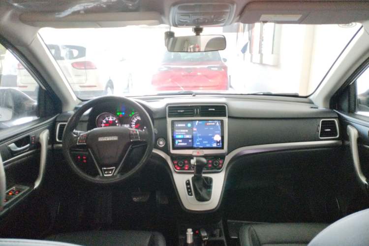 Used Haval M6 2019 1.5T DCT Two-Wheel Drive Value Edition China VI Standard Center Console