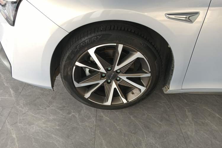 Used AION S Plus 2022 Updated 70 Intelligent Edition Left Front Wheel Hub