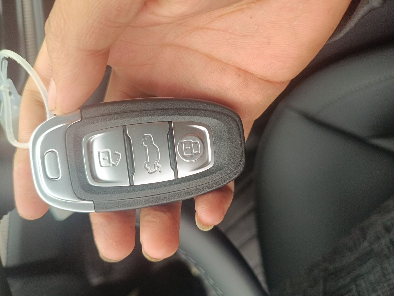 Hongqi E-QM5 2025 610 km PLUS — снимка 20