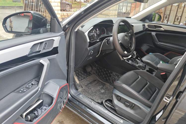 Used Volkswagen Tayron 2020 330TSI Two-Wheel Drive Luxury Smart Connectivity Version