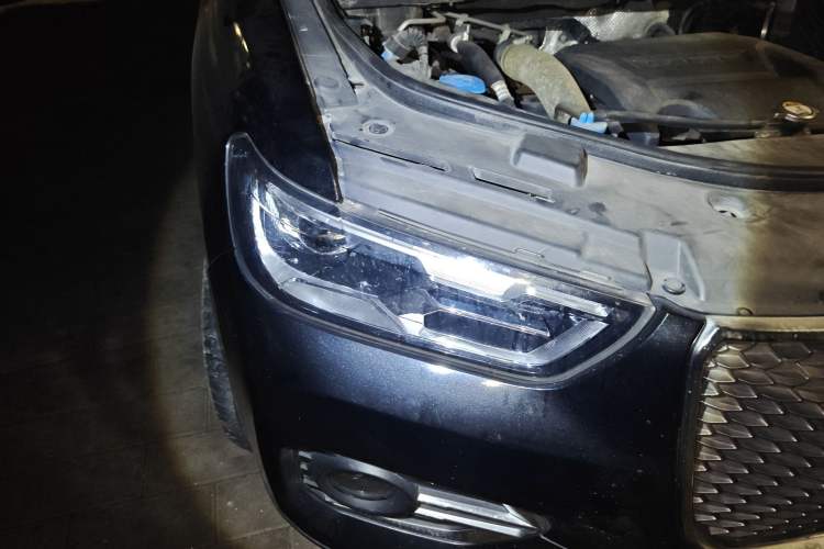 Used Haval H2s 2018 Red-Label 1.5T Dual-Clutch Elite Model Right Front Headlight