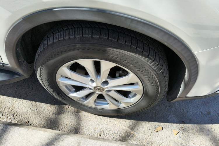 Used Nissan X-Trail 2014 2.0L CVT Comfort Edition 2WD Right Front Wheel Hub