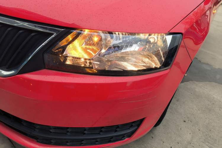 Used Skoda Rapid Spaceback 2016 Revised Version 1.6L Manual Front-Drive Edition