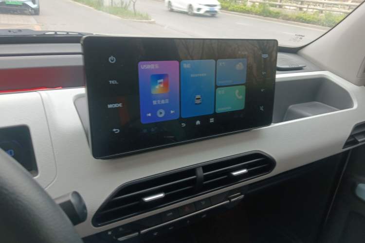 Used Geely Galaxy Panda 2024 Panda Mini 200km Endurance Bear Audio And AC Panel