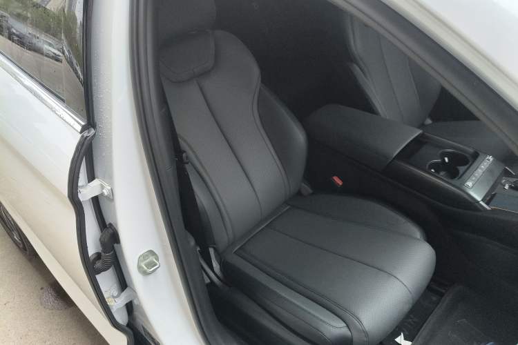 Used BYD Qin L 2026 DM-i 128KM Leading Edition Right Front Seat