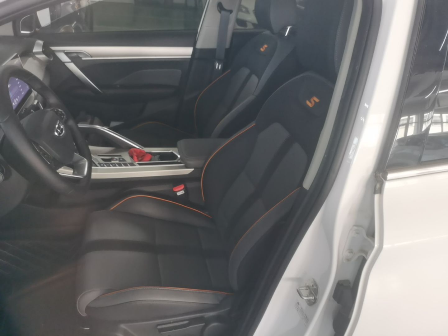 Geely Auto Coolray 2023 1.5T DCT Diamond Edition — снимка 17