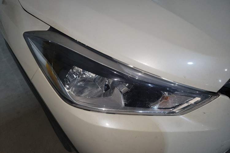 Used Nissan Kicks 2018 1.5L CVT Smart Connect Luxury Edition