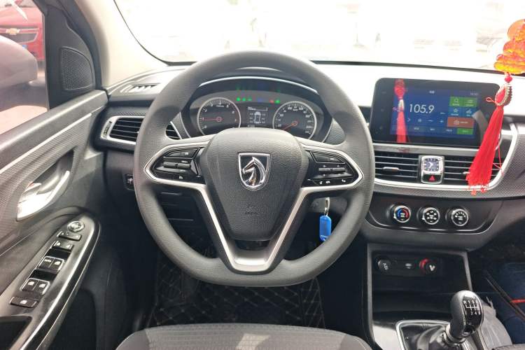 Used Baojun 730 2019 1.5L Manual Fashion Model 7-seater China VI
