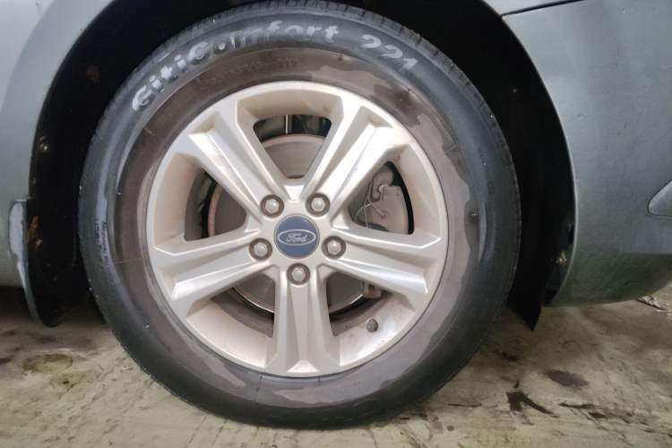 Used Ford Focus 2009 Sedan 1.8L Manual Comfort Model