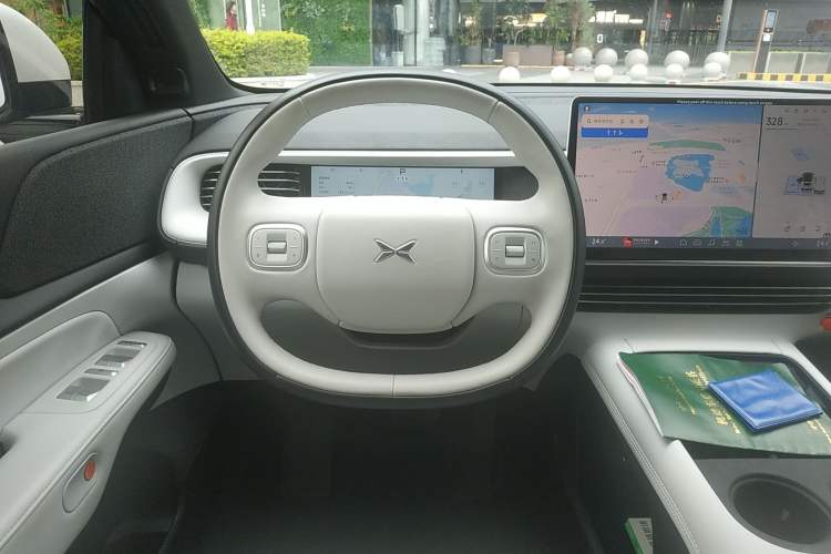 Used XPeng G6 2023 580 Long-Range Pro Steering Wheel