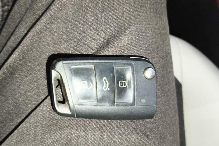 Used Volkswagen Polo 2019 Plus 1.5L Automatic Colorful Technology Edition Vehicle Key