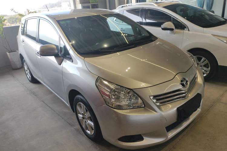 Used Toyota Verso 2014 Starlight 180E CVT Elite Edition