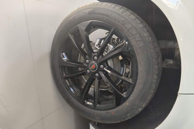 Used Hongqi HS3 PHEV 2025 Model PHEV 117km Jingwei PLUS Edition
