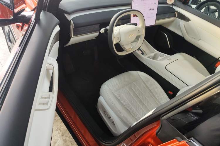 Used ONVO L60 2024 60 kWh Rear-Drive Version