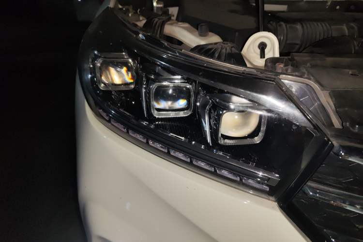 Used GAC Trumpchi GS4 New Energy 2019 1.5L PHEV Smart Enjoyment Version Right Front Headlight