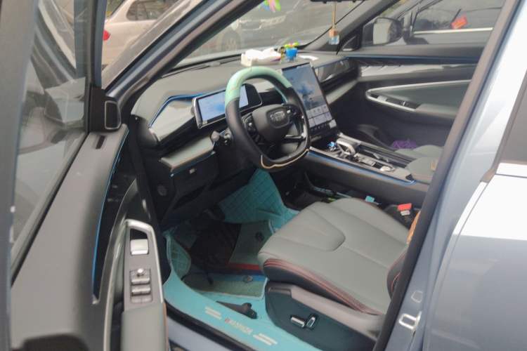 Used Geely Auto Emgrand X7 Sport 2024 1.5TD Smart Connect+
