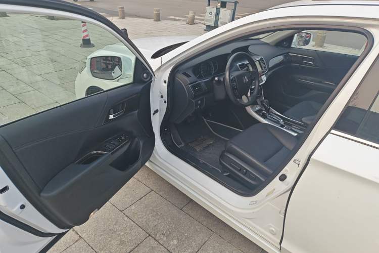 Used Honda Accord 2014 2.4L EXN Luxury Navigation Edition
