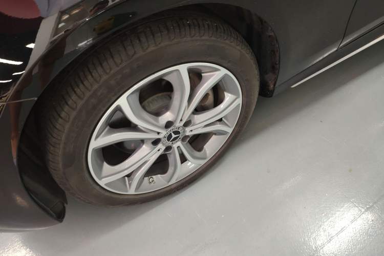 Used Mercedes-Benz E-Class 2023 Restyled E 300 L Sporty and Stylish Edition
