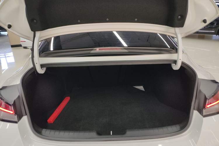 Used Hyundai Elantra 2022 1.5L CVT LUX Prestige Edition