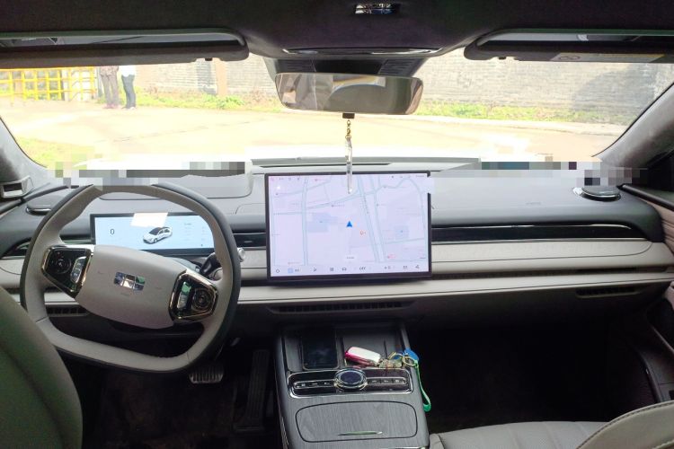 Used Geely Galaxy 8 2025 130km EM-P Starship Edition
