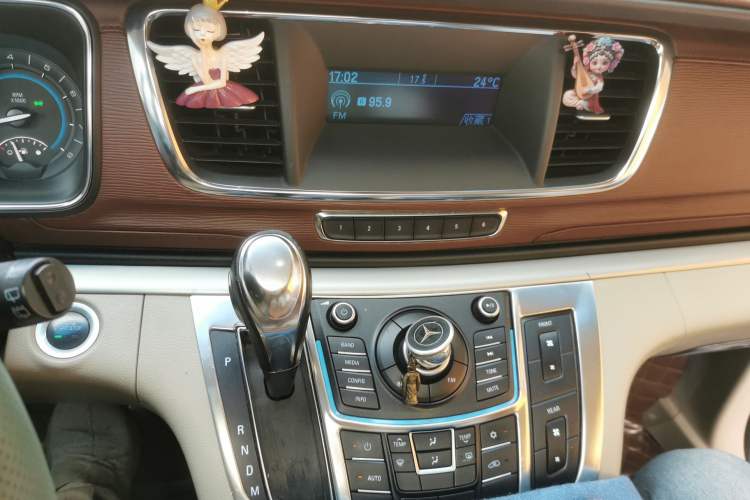 Used Buick GL8 2015 2.4L Luxury Business Premium Edition
