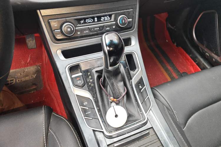 Used Geely Auto Emgrand 2019 Leading Edition 1.5L CVT Upward Asian Games Edition China VI
