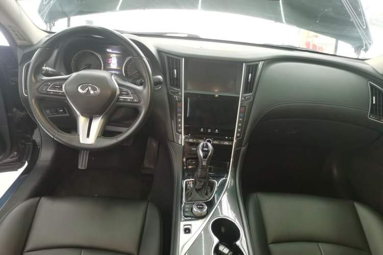 Used Infiniti Q50L 2018 2.0T Comfort Edition China VI Standard