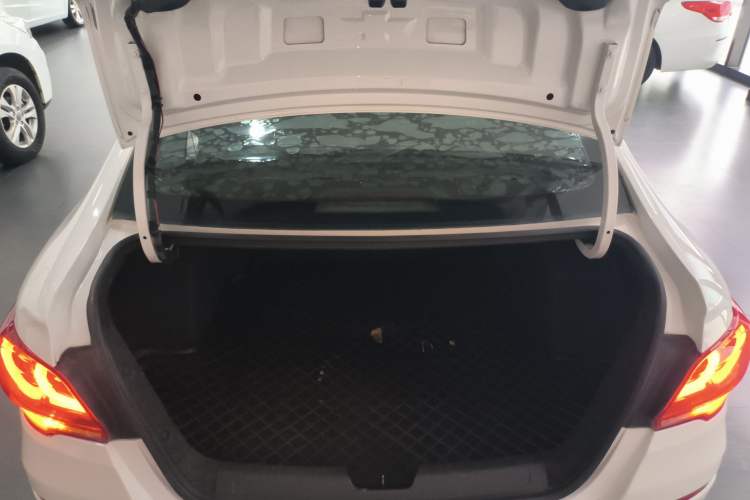 Used Chevrolet Cavalier 2018 320 Automatic Enjoyment Sunroof Edition