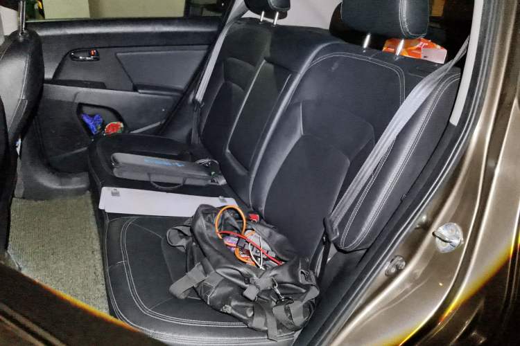 Used Kia Sportage R 2014 2.0L Automatic Two-Wheel Drive DLX Left Rear Seat