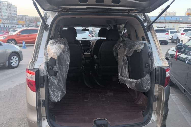 Used Jinbei F50 2017 1.6L Manual Comfort Model
