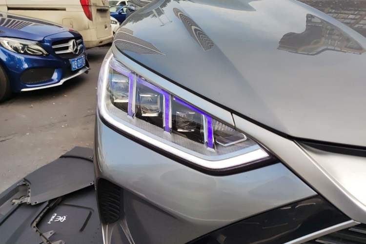 Used BYD Song PLUS New Energy 2021 DM-i 110KM Flagship PLUS Right Front Headlight