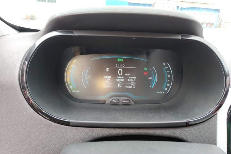 Used Chery Little Ant 2022 Sweet Pink Edition Half-Sugar Version Lithium Iron Phosphate 29.2 kWh 30 kW 301 km