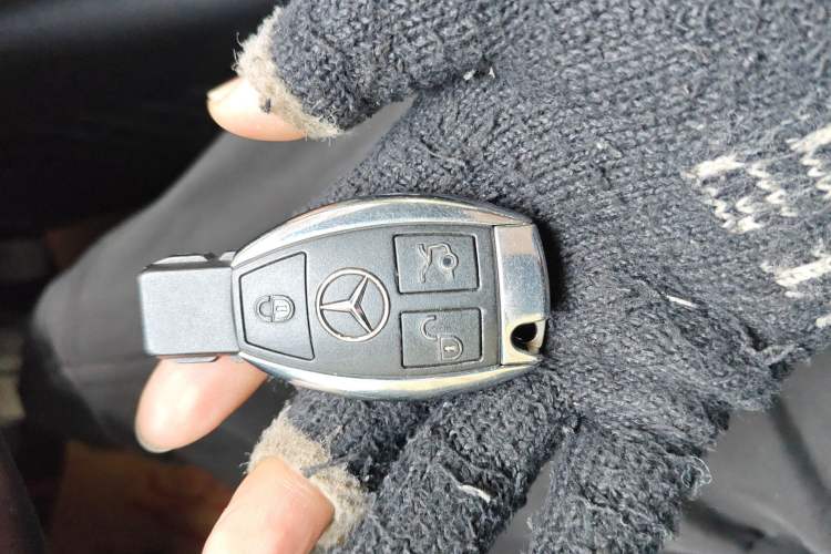 Used Mercedes-Benz R-Class 2015 R 400 4MATIC Luxury Model