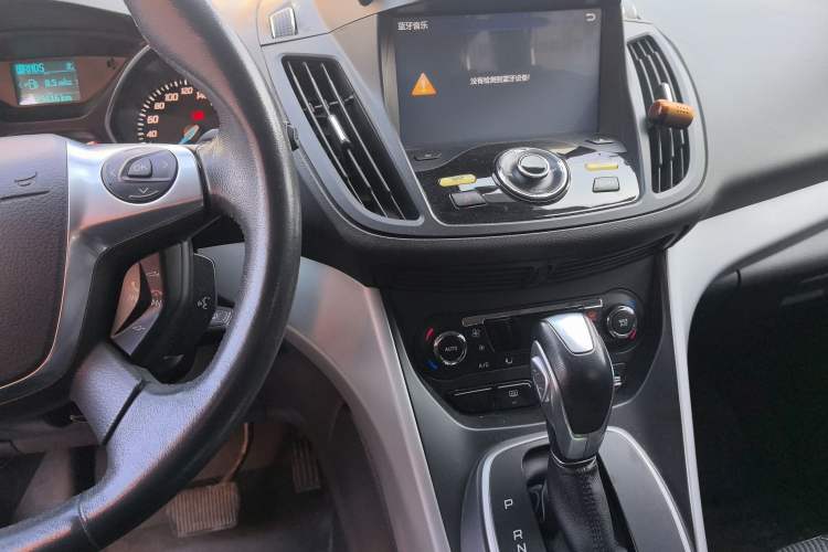 Used Ford Kuga 2013 1.6L GTDi Two-Wheel-Drive Trend Model