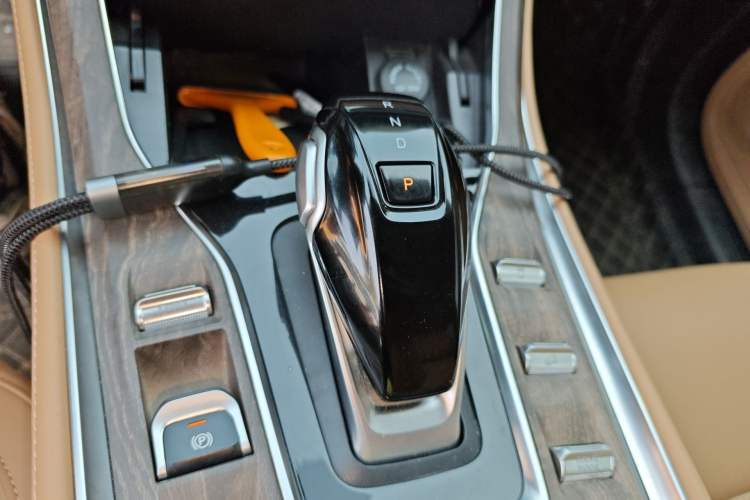 Used Landian E5 2024 Honor Edition 100KM Premium Model 7 Seats
