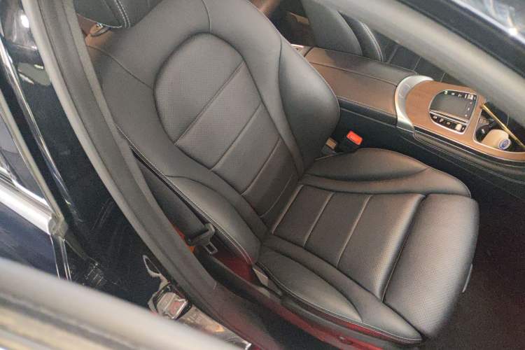 Used Mercedes-Benz GLC 2020 GLC 260 L 4MATIC Luxury Model Right Front Seat