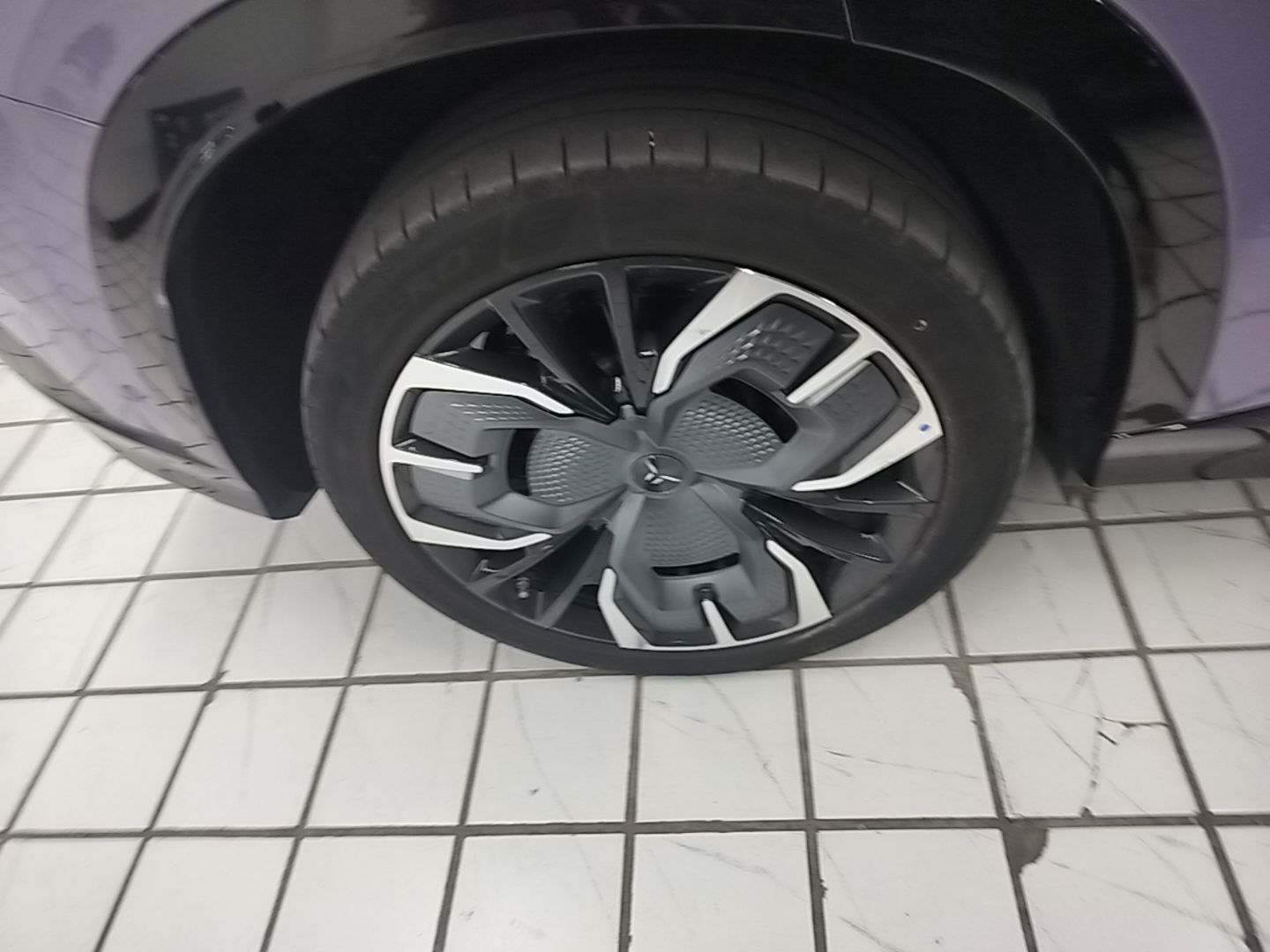 Hongqi Tiangong 08 2025 680 Ultra Four-Wheel-Drive Version — снимка 11