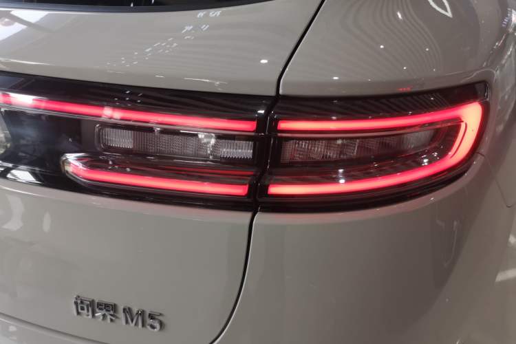 Used Hima AITO M5 2025 Extended-Range Ultra All-Wheel-Drive Version