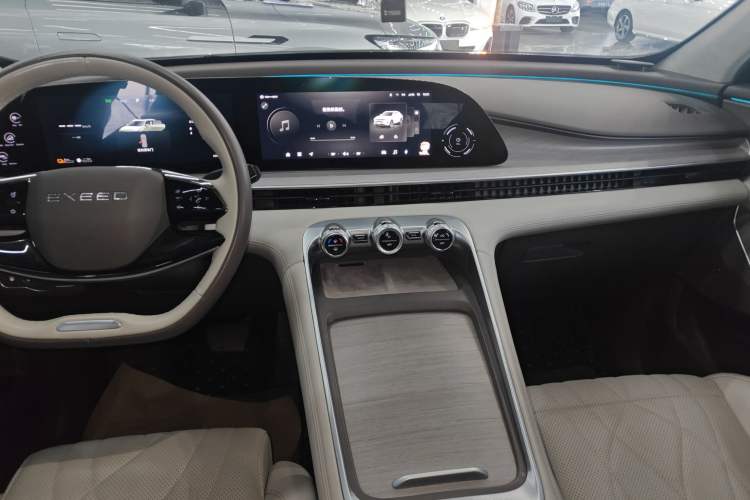 Used EXEED Stellar C-DM 2024 1.5T Long-Range Pro
