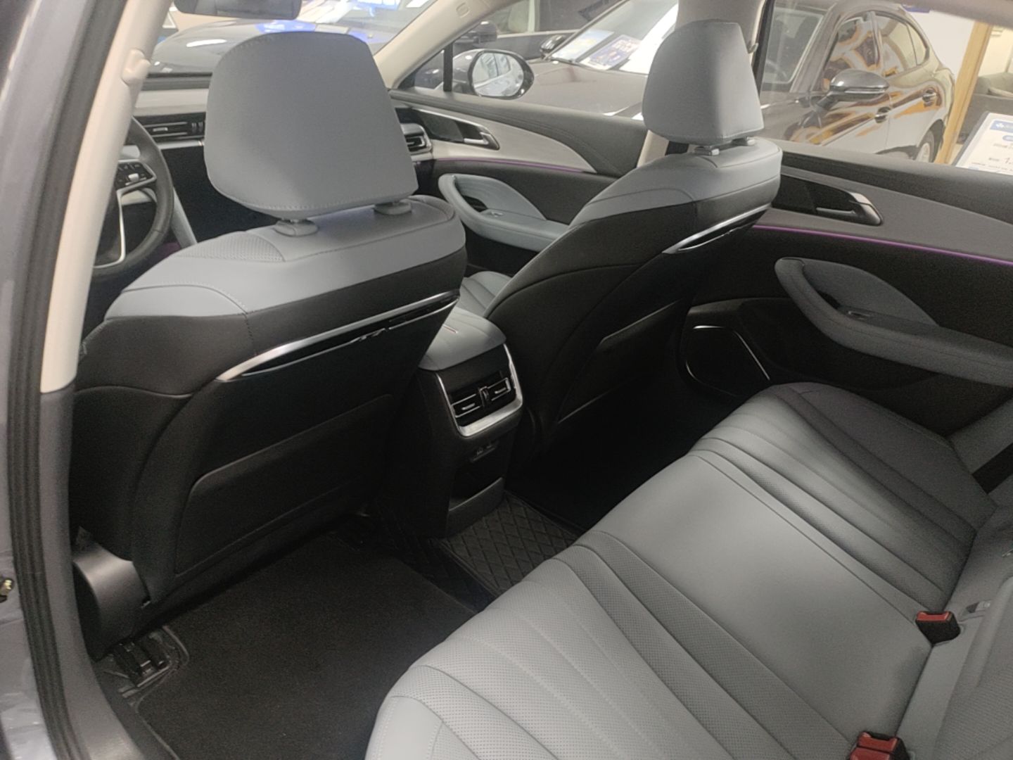 Hongqi H5 PHEV 2025 170 Super Hybrid Version — снимка 17