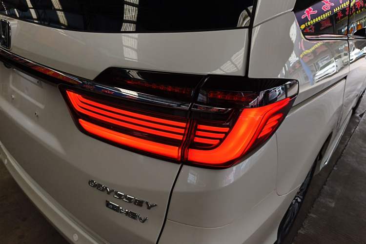 Used Honda Odyssey 2022 2.0L eHEV Sharp Enjoyment Edition