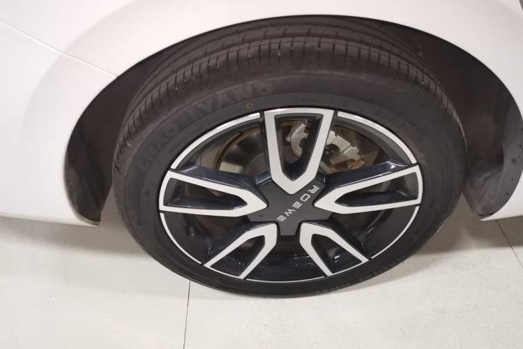 Used Roewe D6 2025 450km Deluxe Edition