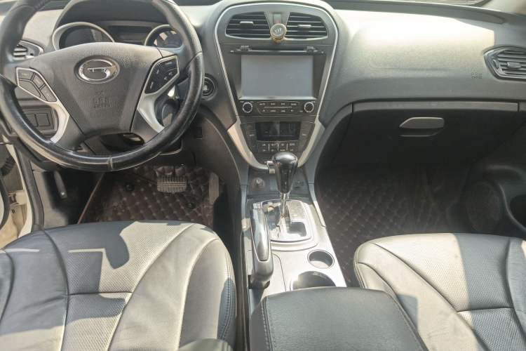 Used GAC Trumpchi GS5 2013 1.8T Automatic Two-Wheel Drive Luxury Edition