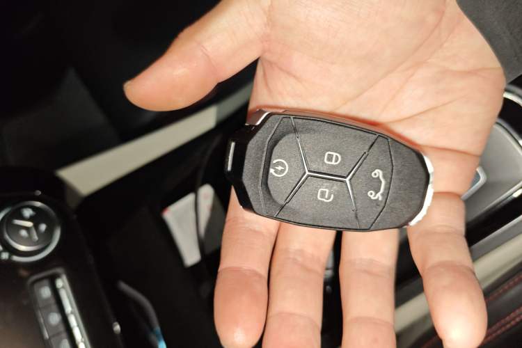 Used Lynk & Co 02 2018 1.5T DCT Two-Wheel Drive Zhaopu Version China V Standard
