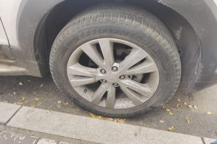 Used Chevrolet Captiva 2015 2.4L 4x4 Flagship Edition 7-Seater
